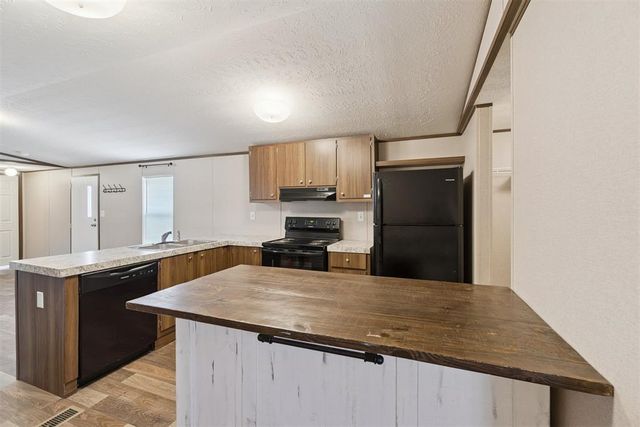 9500 S Rockwell Avenue, Cashion, OK 73016