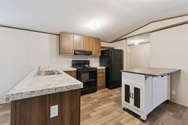 9500 S Rockwell Avenue, Cashion, OK 73016