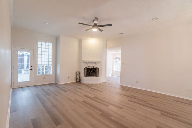 1221 Holly Hill Drive, Grand Prairie, TX 75052