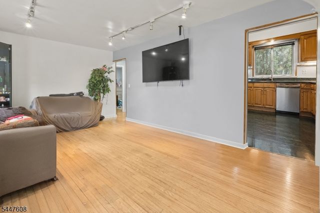1266 E 12Th Ave, Roselle Boro, NJ 07203