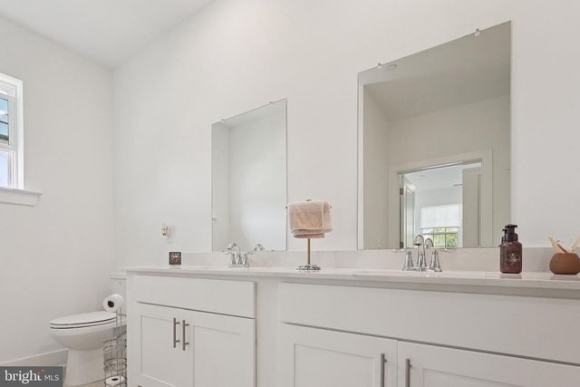 5104 MARY ASHBY WAY, Pennington, NJ 08534