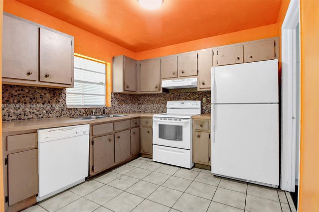 12205 SW 263rd Ter, Homestead, FL 33032