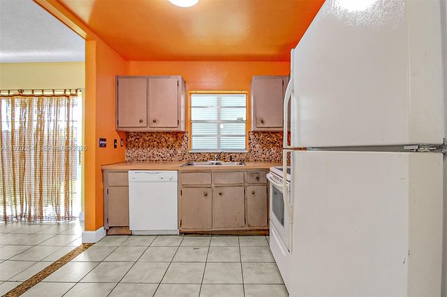 12205 SW 263rd Ter, Homestead, FL 33032