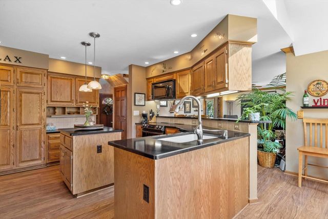 3153 Linden LANE, Racine, WI 53406