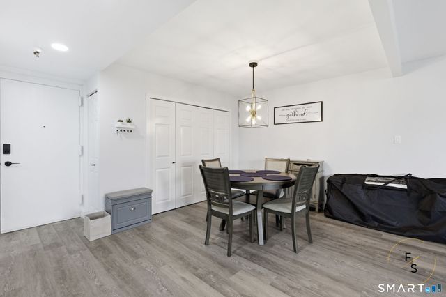 140 Captain Thomas Boulevard 307, West Haven, CT 06516