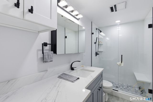 140 Captain Thomas Boulevard 307, West Haven, CT 06516