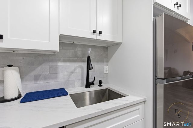 140 Captain Thomas Boulevard 307, West Haven, CT 06516