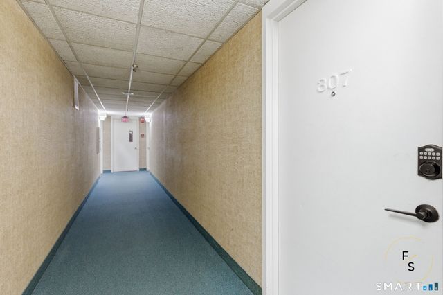 140 Captain Thomas Boulevard 307, West Haven, CT 06516