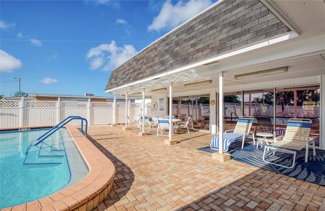 13940 ANONA HEIGHTS DRIVE 6, Largo, FL 33774