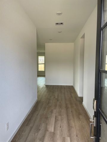 9119 Long Fin Drive, Baytown, TX 77521