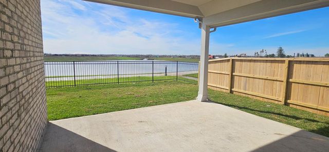 9119 Long Fin Drive, Baytown, TX 77521