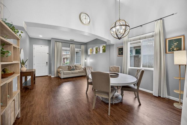 9740 Sage Thrasher Cir, Elk Grove, CA 95757