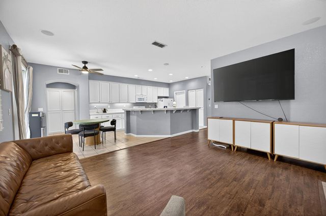 9740 Sage Thrasher Cir, Elk Grove, CA 95757