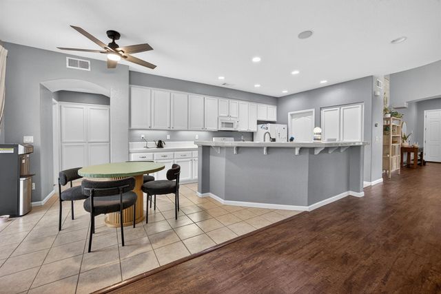 9740 Sage Thrasher Cir, Elk Grove, CA 95757