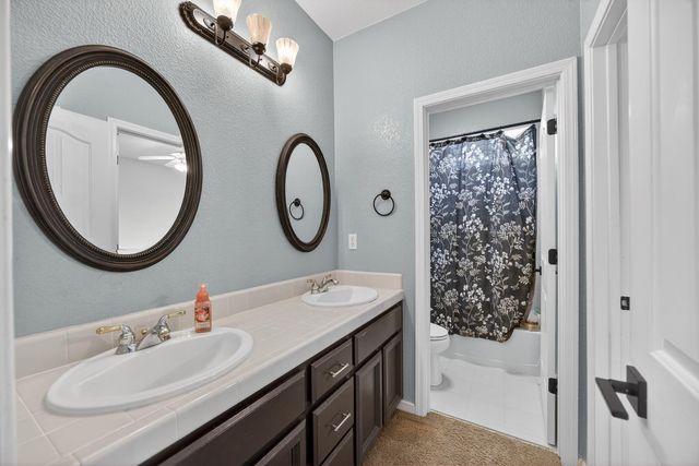 9740 Sage Thrasher Cir, Elk Grove, CA 95757