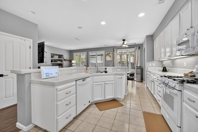 9740 Sage Thrasher Cir, Elk Grove, CA 95757