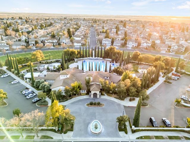 9740 Sage Thrasher Cir, Elk Grove, CA 95757