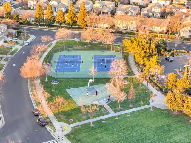 9740 Sage Thrasher Cir, Elk Grove, CA 95757