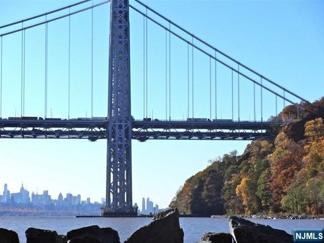 855 Broad Avenue 45, Ridgefield, NJ 07657