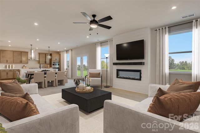 4220 Vista Pine Drive, Charlotte, NC 28215