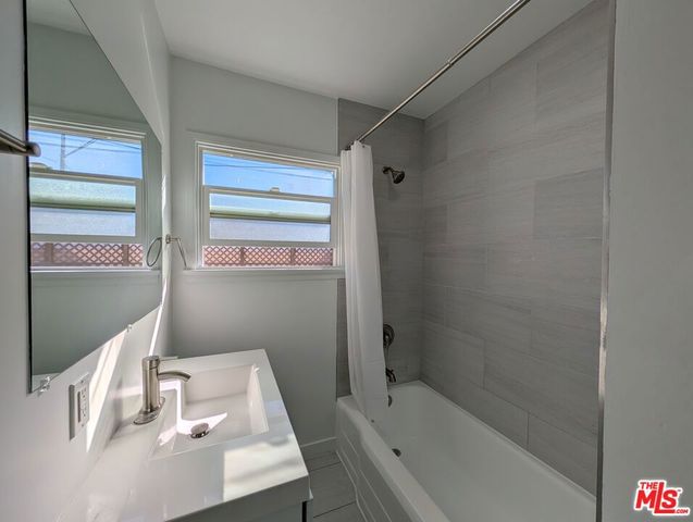 4239 S Centinela Avenue, Los Angeles, CA 90066