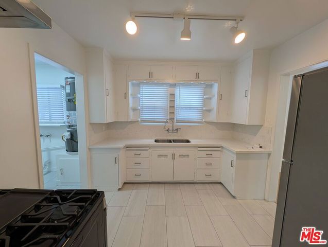4239 S Centinela Avenue, Los Angeles, CA 90066