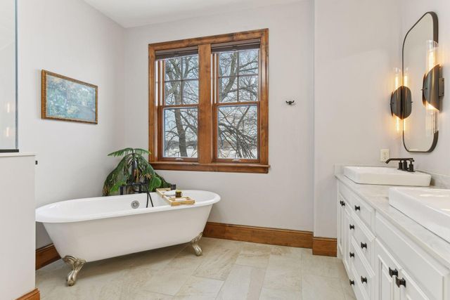 1300 Spruce Place, Orono, MN 55364