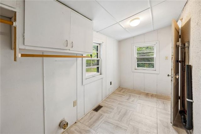138 High Street, Liberty, MO 64068