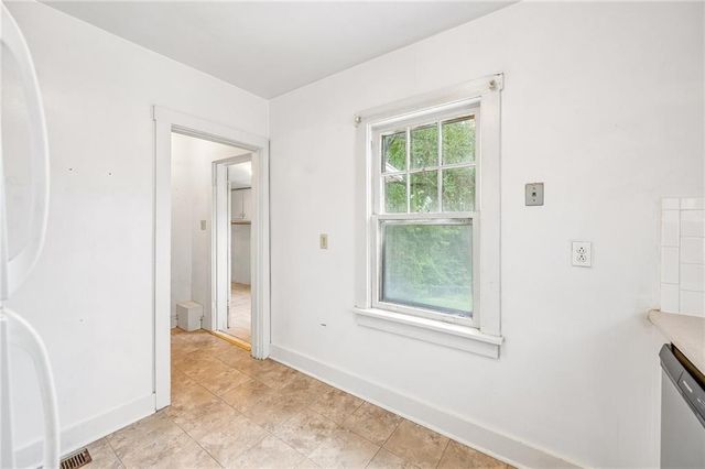 138 High Street, Liberty, MO 64068