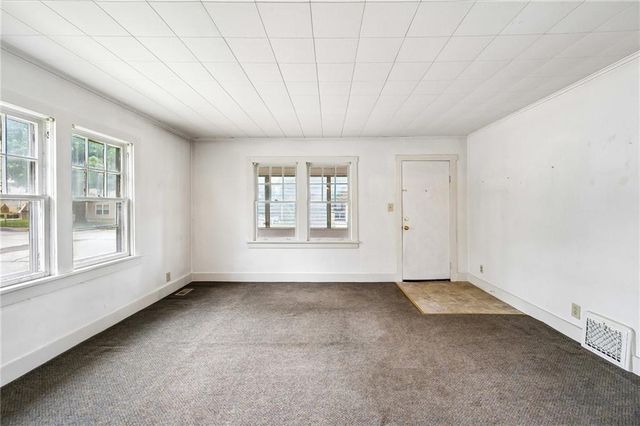 138 High Street, Liberty, MO 64068