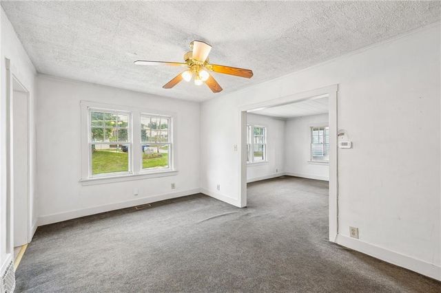 138 High Street, Liberty, MO 64068