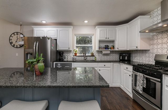 2441 State Highway Zz, Billings, MO 65610