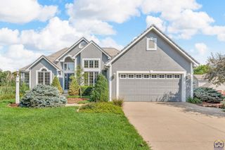 2222 SW Pondview DR, Topeka, KS 66614