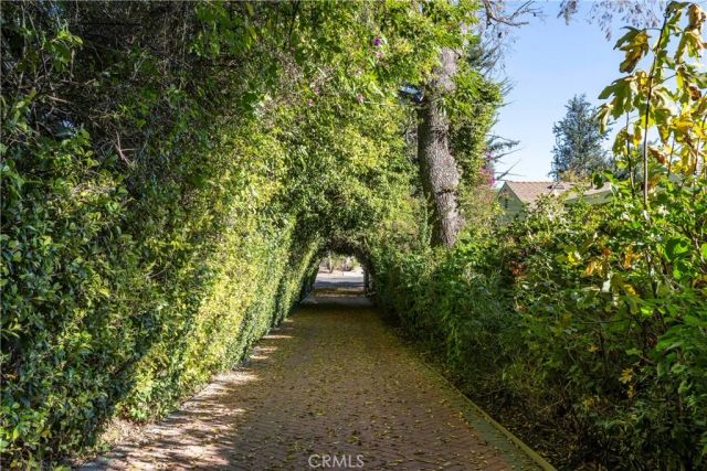 5653 Shirley Avenue, Tarzana, CA 91356