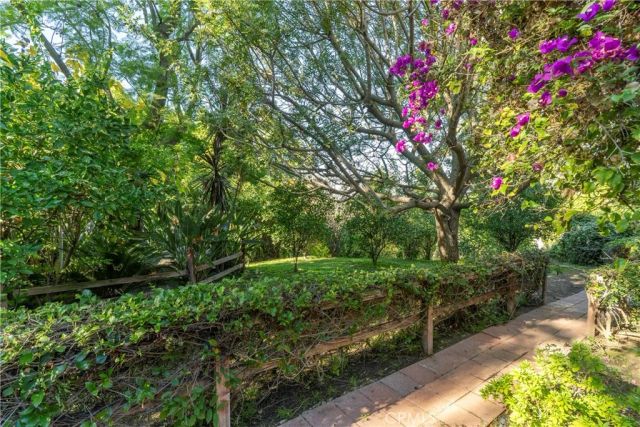 5653 Shirley Avenue, Tarzana, CA 91356