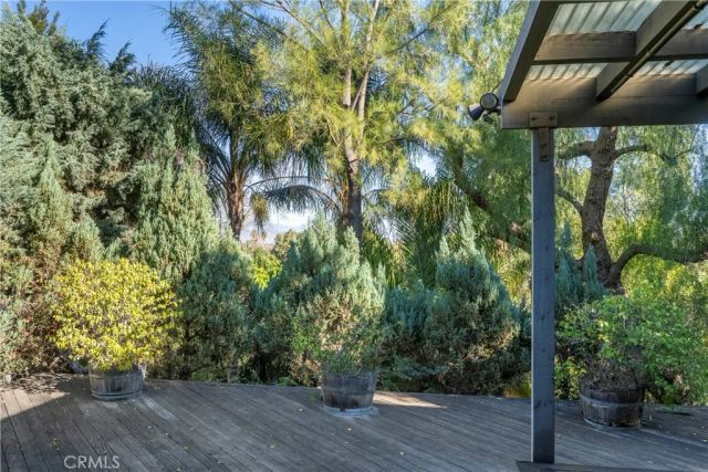 5653 Shirley Avenue, Tarzana, CA 91356