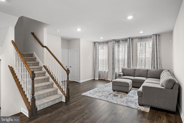 73 SISTERS FARMSTEAD RD, Mt Laurel, NJ 08054
