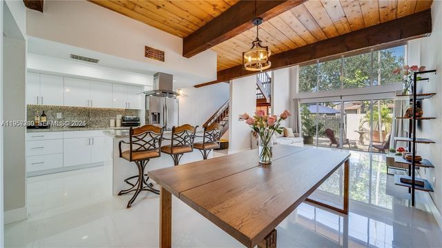 10462 SW 78th St, Miami, FL 33173