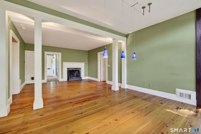 2 Rowland Road, Old Lyme, CT 06371