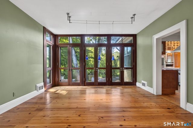 2 Rowland Road, Old Lyme, CT 06371