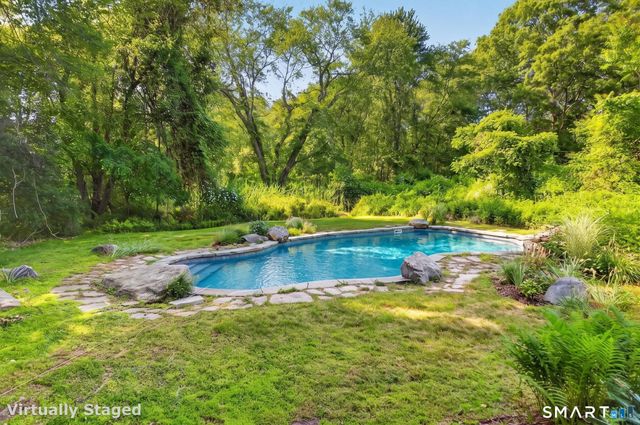 2 Rowland Road, Old Lyme, CT 06371