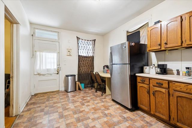 4435 S Campbell Avenue, Chicago, IL 60632