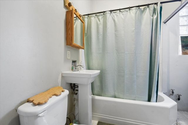 4435 S Campbell Avenue, Chicago, IL 60632