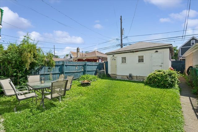 4435 S Campbell Avenue, Chicago, IL 60632