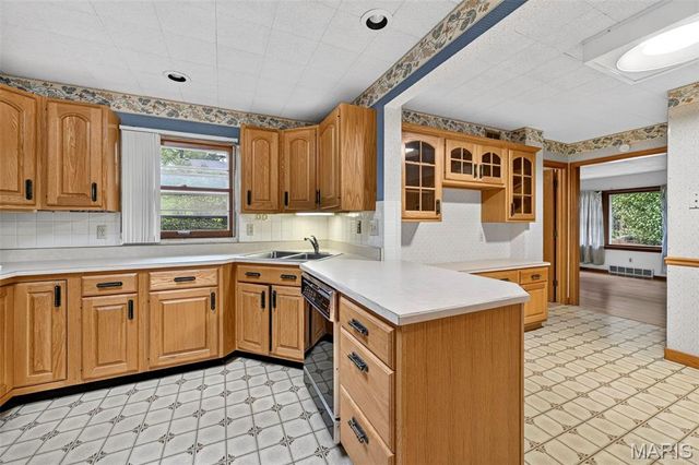1472 Grant Road, Webster Groves, MO 63119