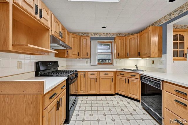1472 Grant Road, Webster Groves, MO 63119