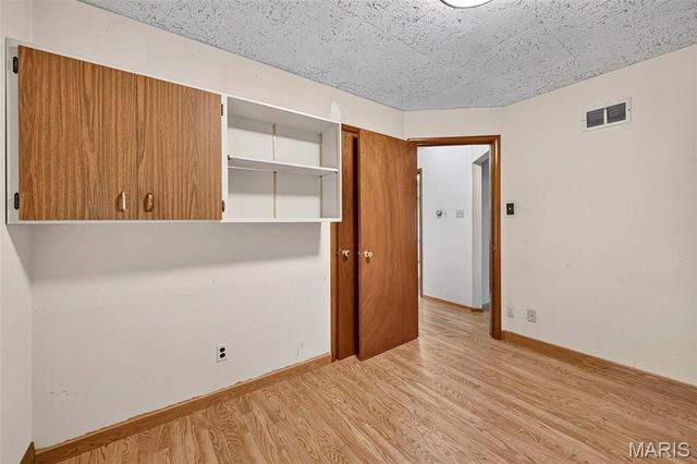 1472 Grant Road, Webster Groves, MO 63119