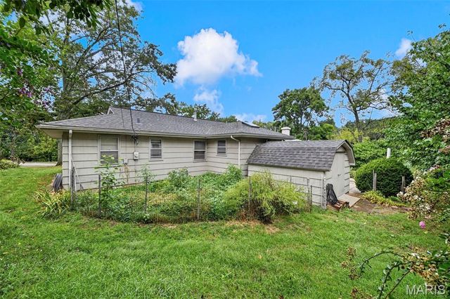 1472 Grant Road, Webster Groves, MO 63119