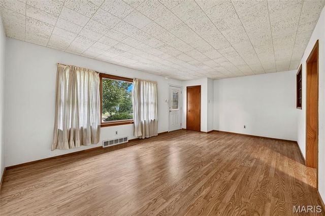 1472 Grant Road, Webster Groves, MO 63119