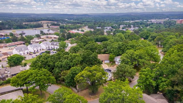 2 Idlewood Place, Maumelle, AR 72113